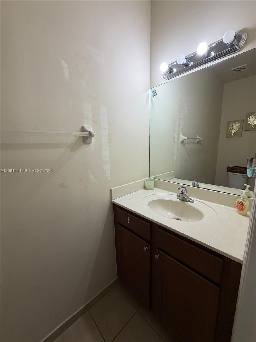3515 W 89th Place