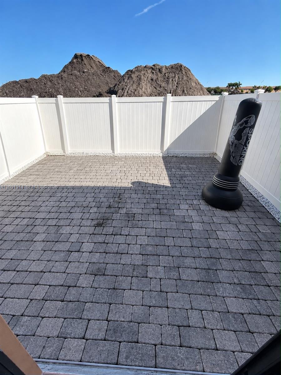 3515 W 89th Place