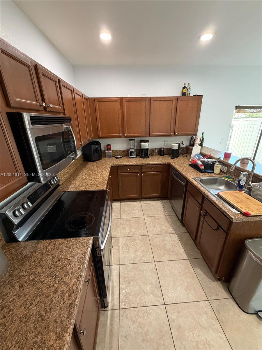 3515 W 89th Place
