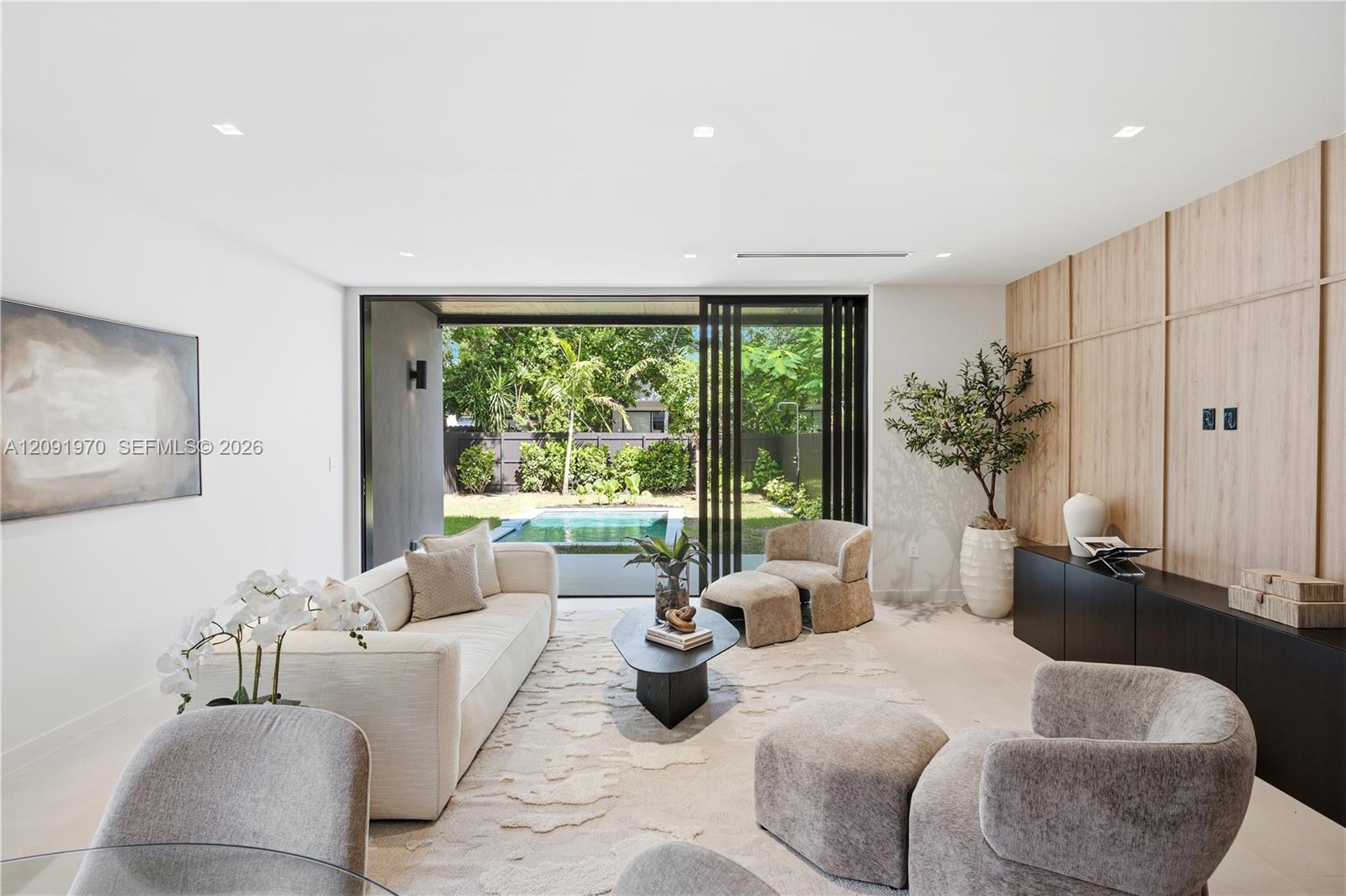 1017 SW 13th Court