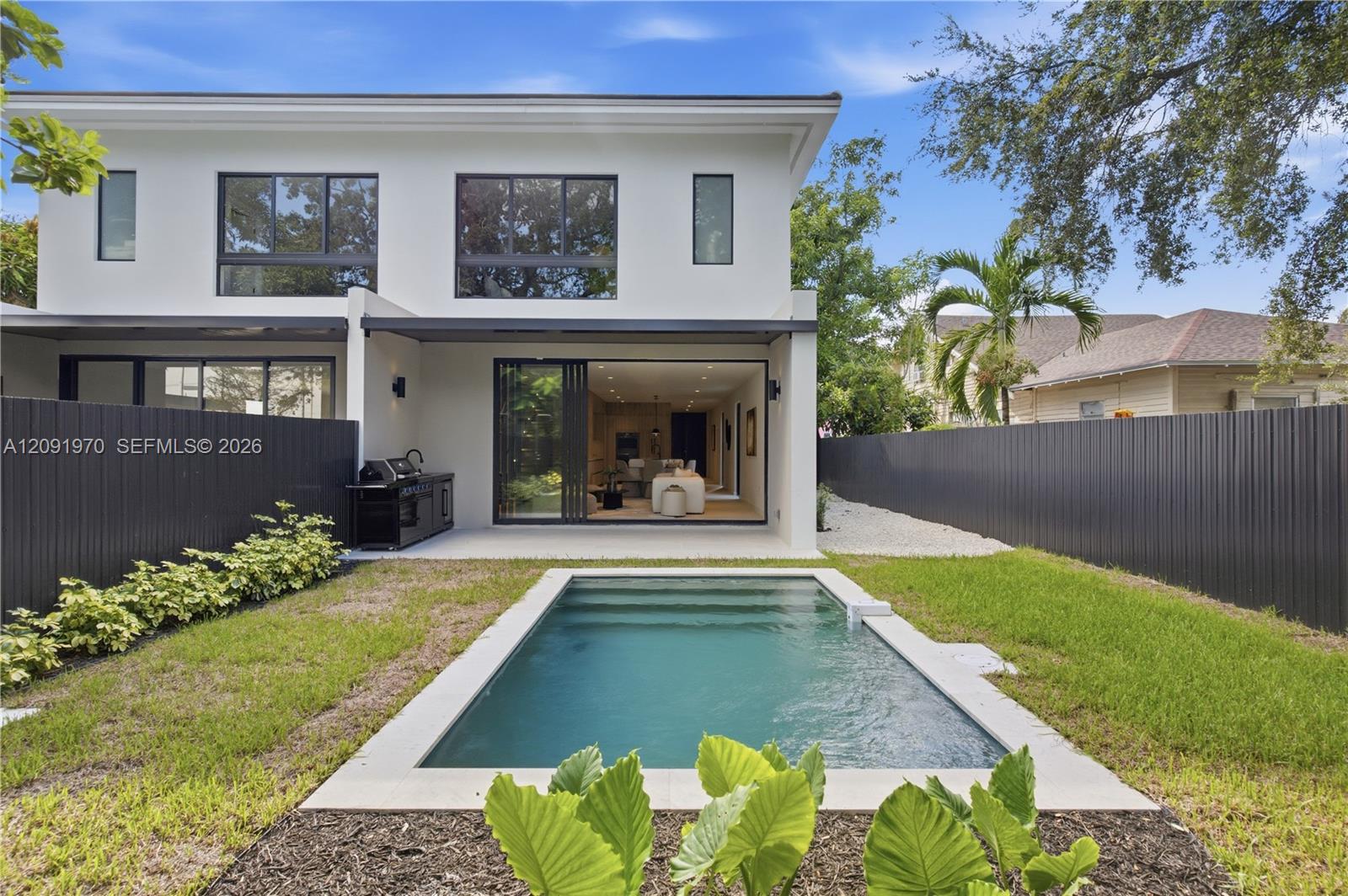 1017 SW 13th Court