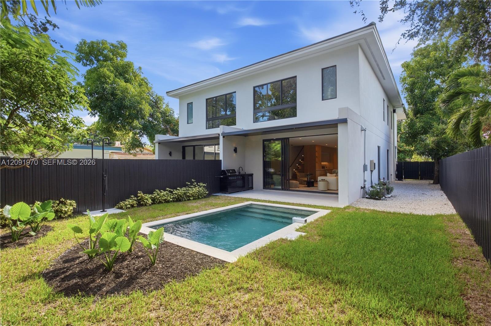 1017 SW 13th Court