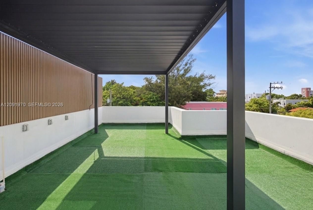 1017 SW 13th Court