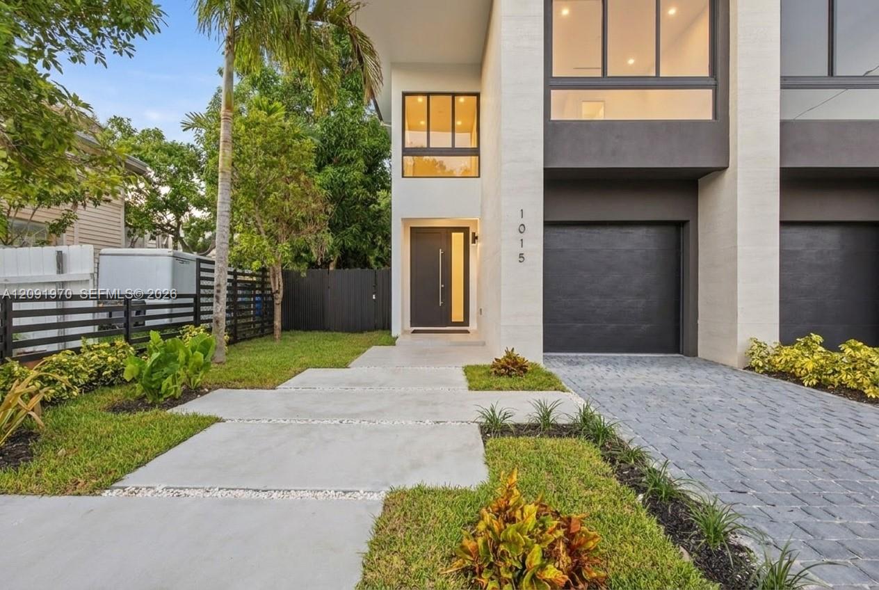 1017 SW 13th Court