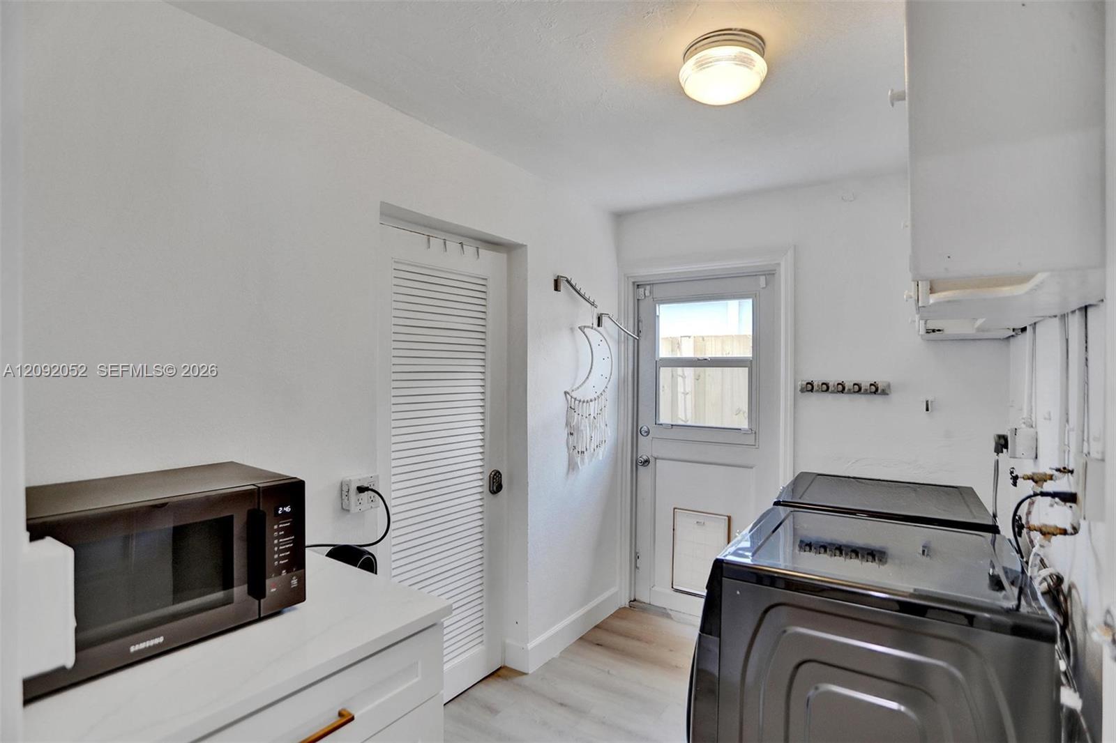 332 NW 45th Street gallery image #10