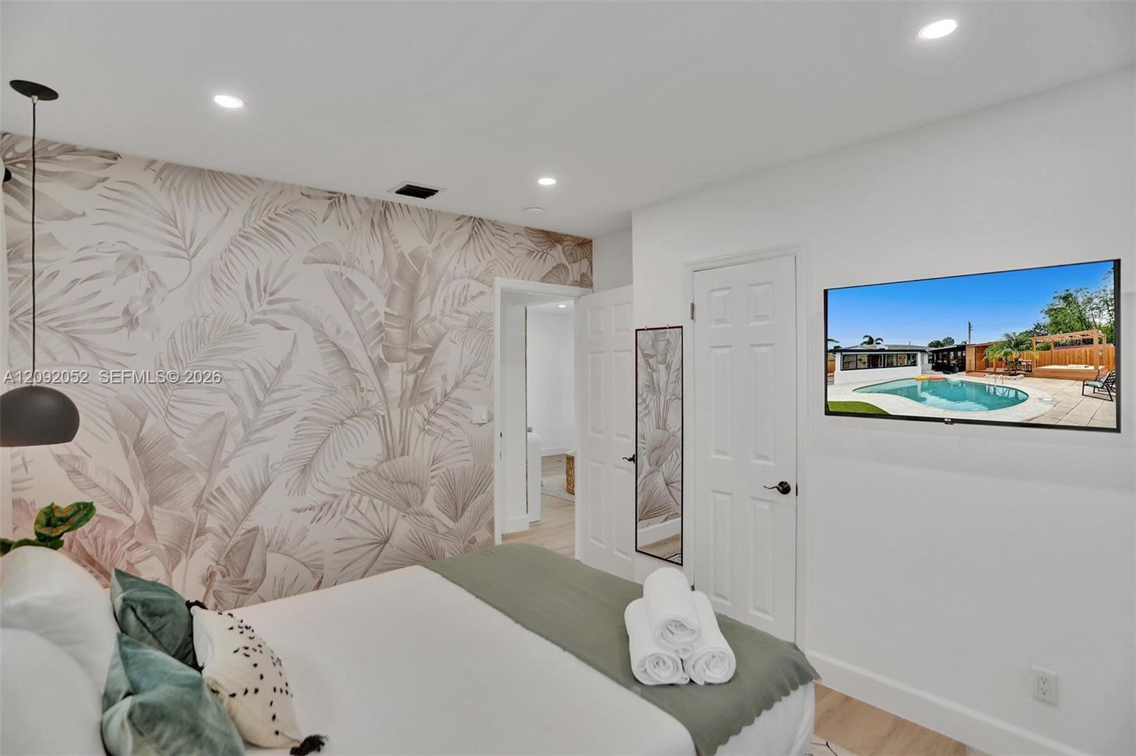 332 NW 45th Street gallery image #14