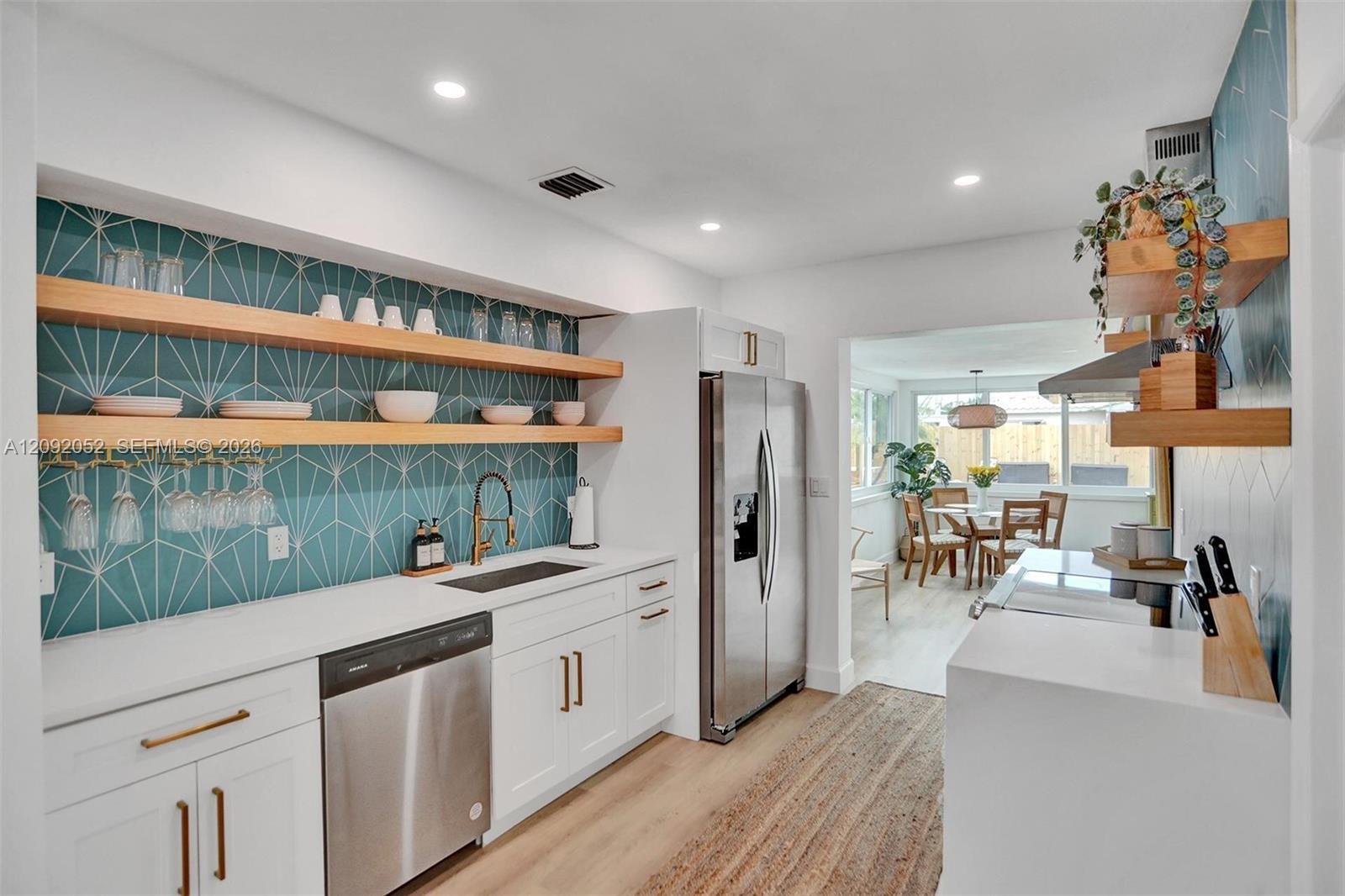 332 NW 45th Street gallery image #9