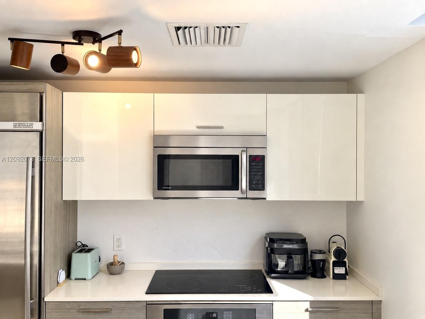 1300 Brickell Bay Drive gallery image #15