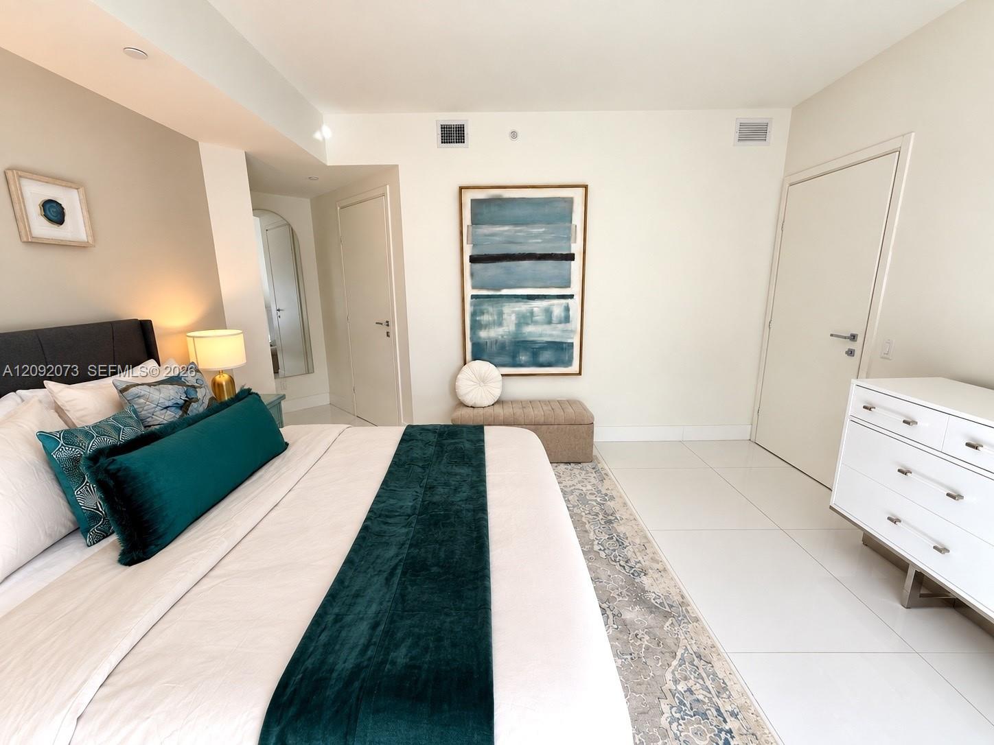 1300 Brickell Bay Drive gallery image #18