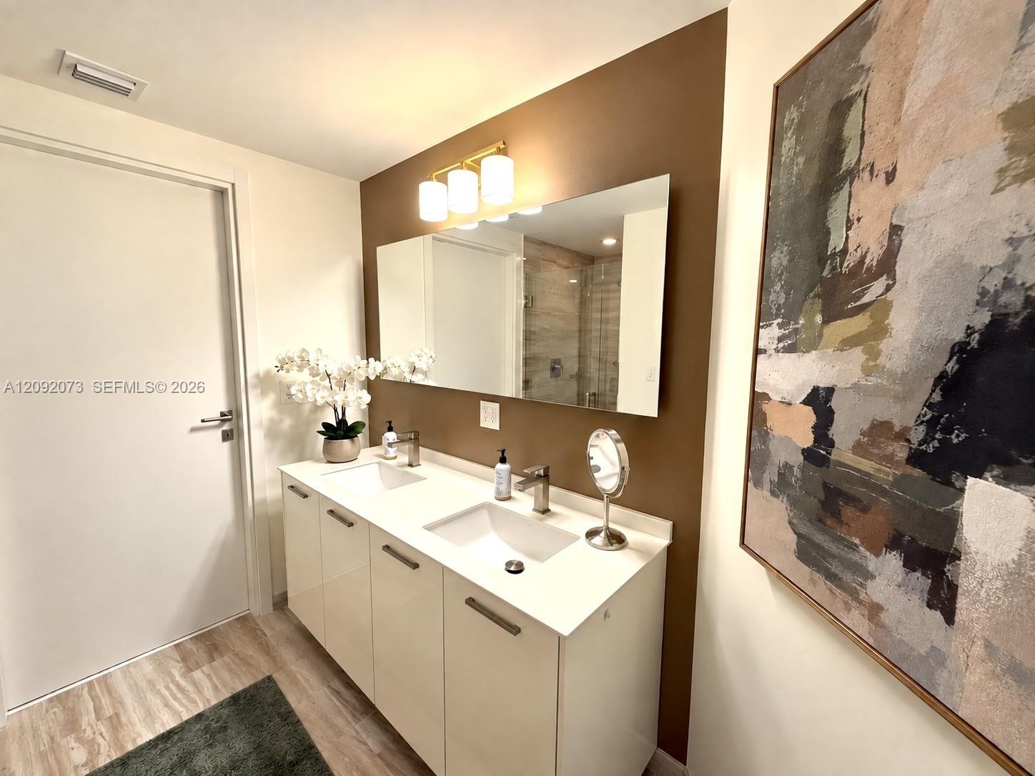 1300 Brickell Bay Drive gallery image #20
