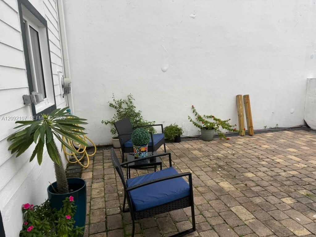 1324 W 71st Street