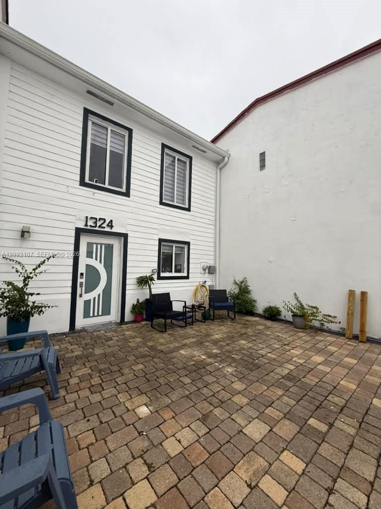 1324 W 71st Street