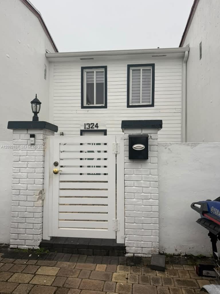 1324 W 71st Street