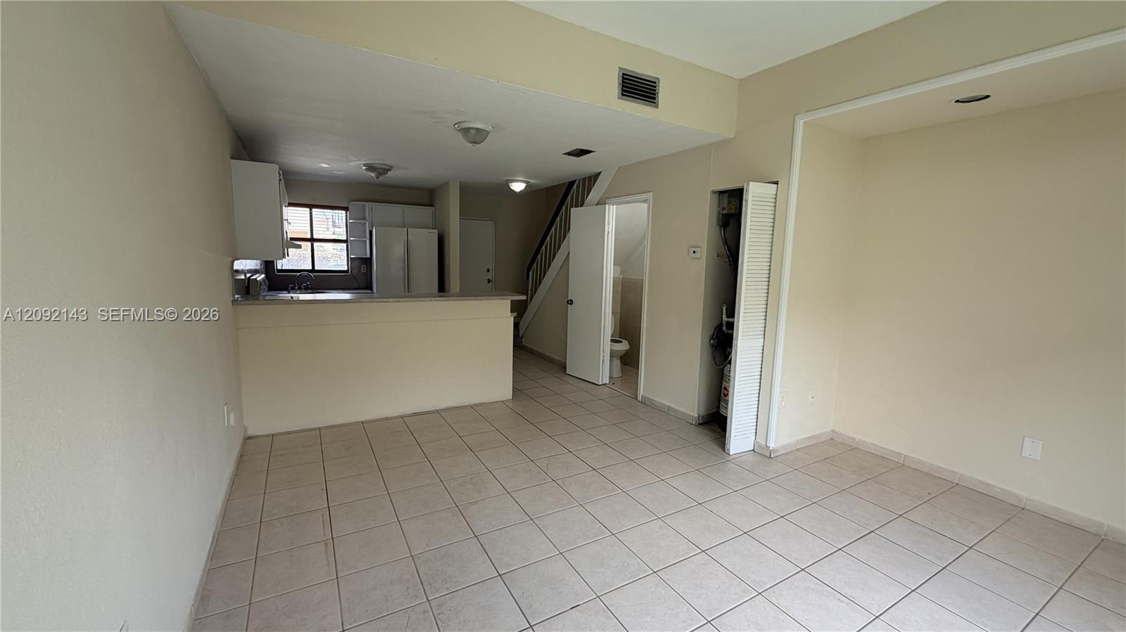 5712 W 25th Court