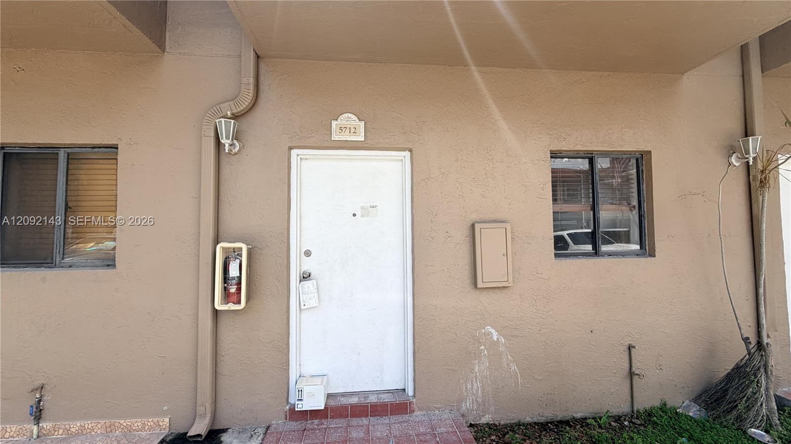 5712 W 25th Court