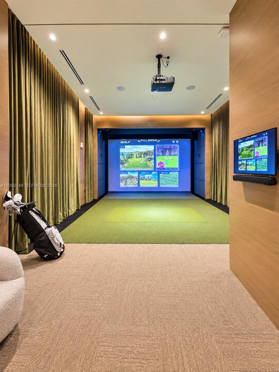 2411 Laguna Circle