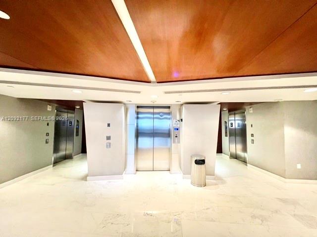 17121 Collins Avenue