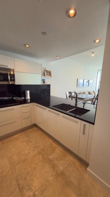 17121 Collins Avenue
