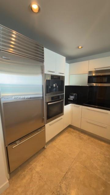 17121 Collins Avenue