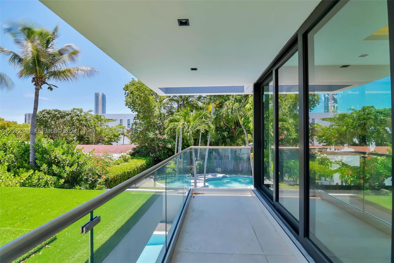 125 SW 29th Road gallery image #16