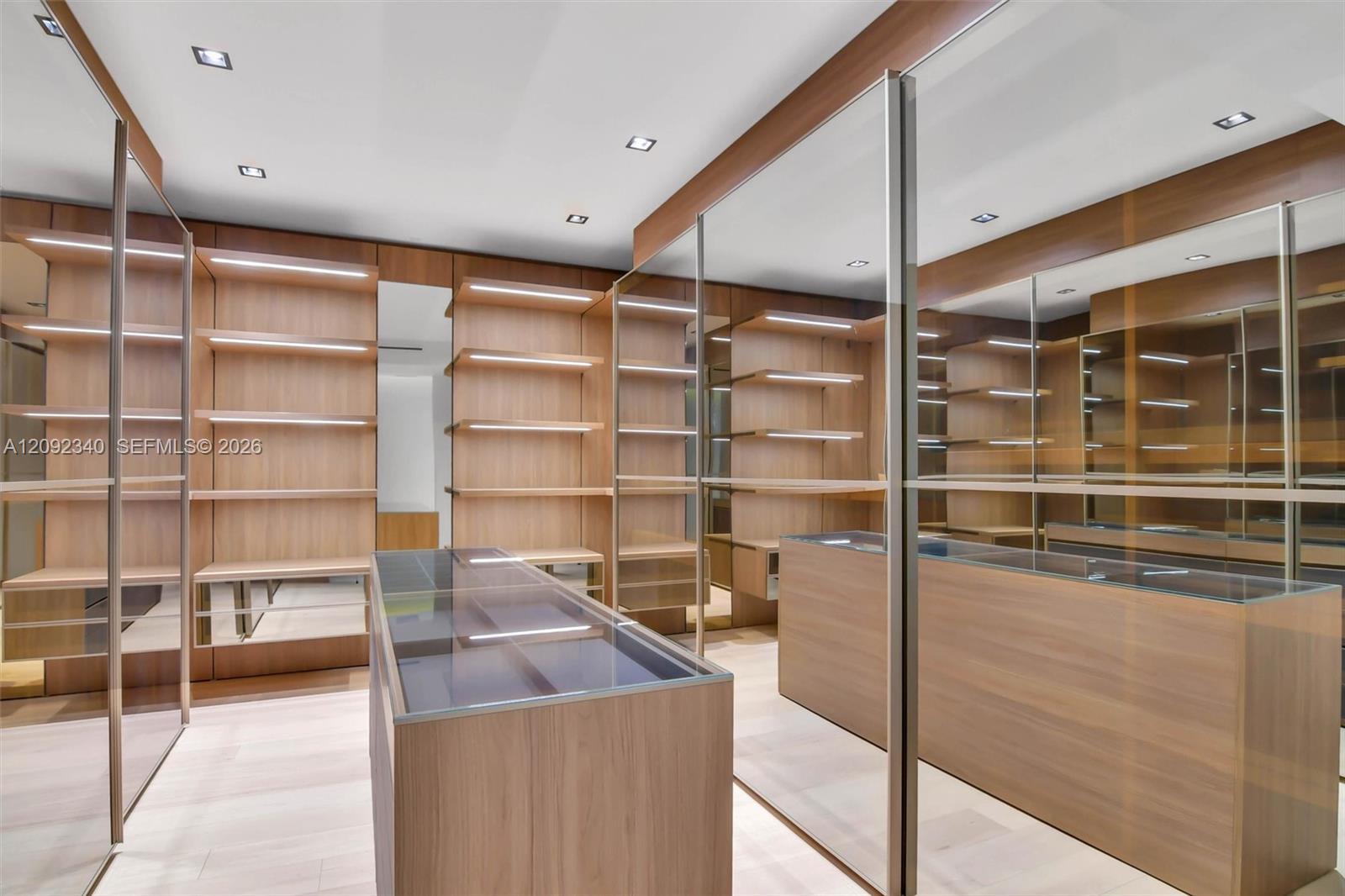 125 SW 29th Road gallery image #54