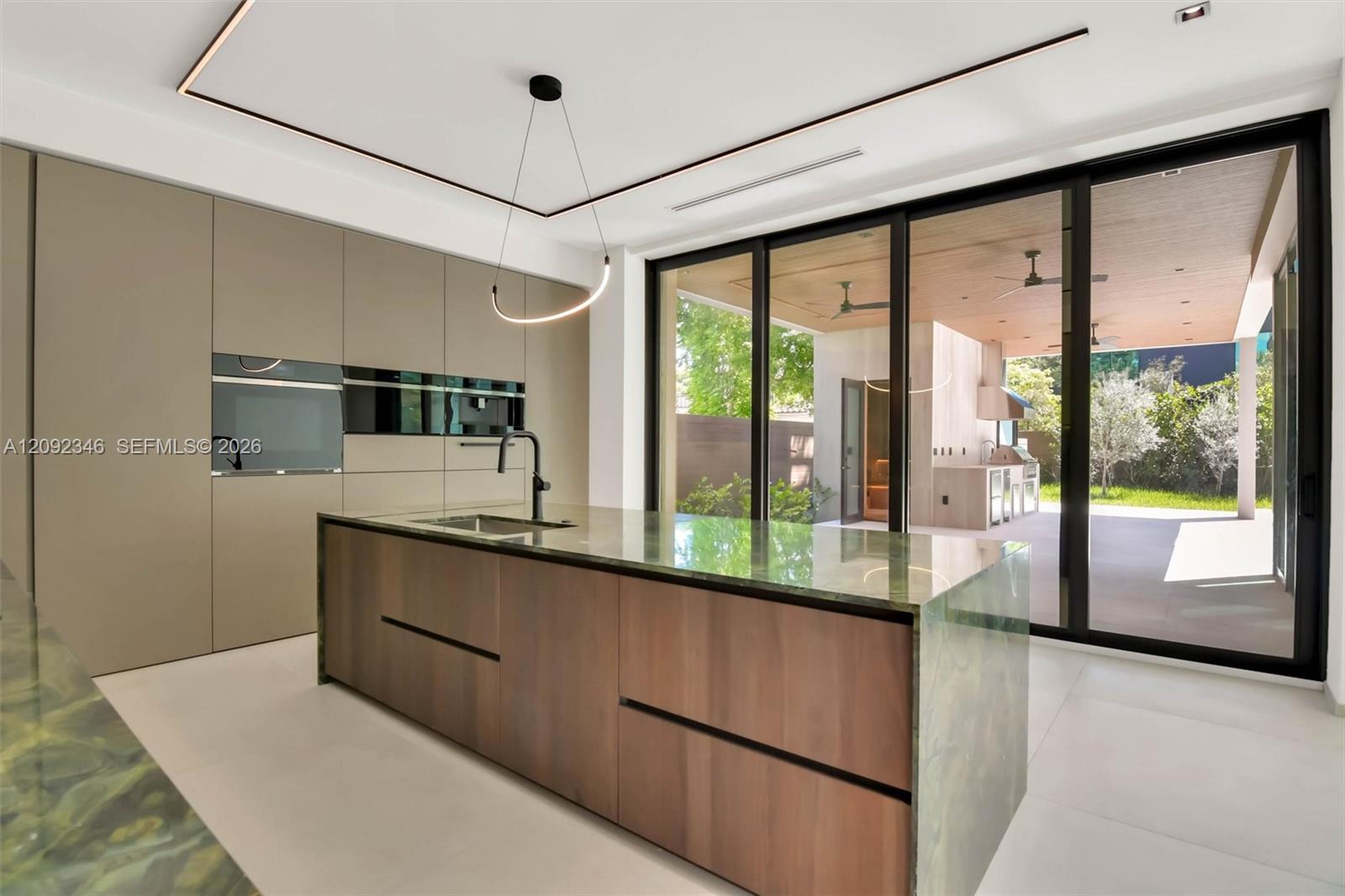 135 SW 29th Road gallery image #12