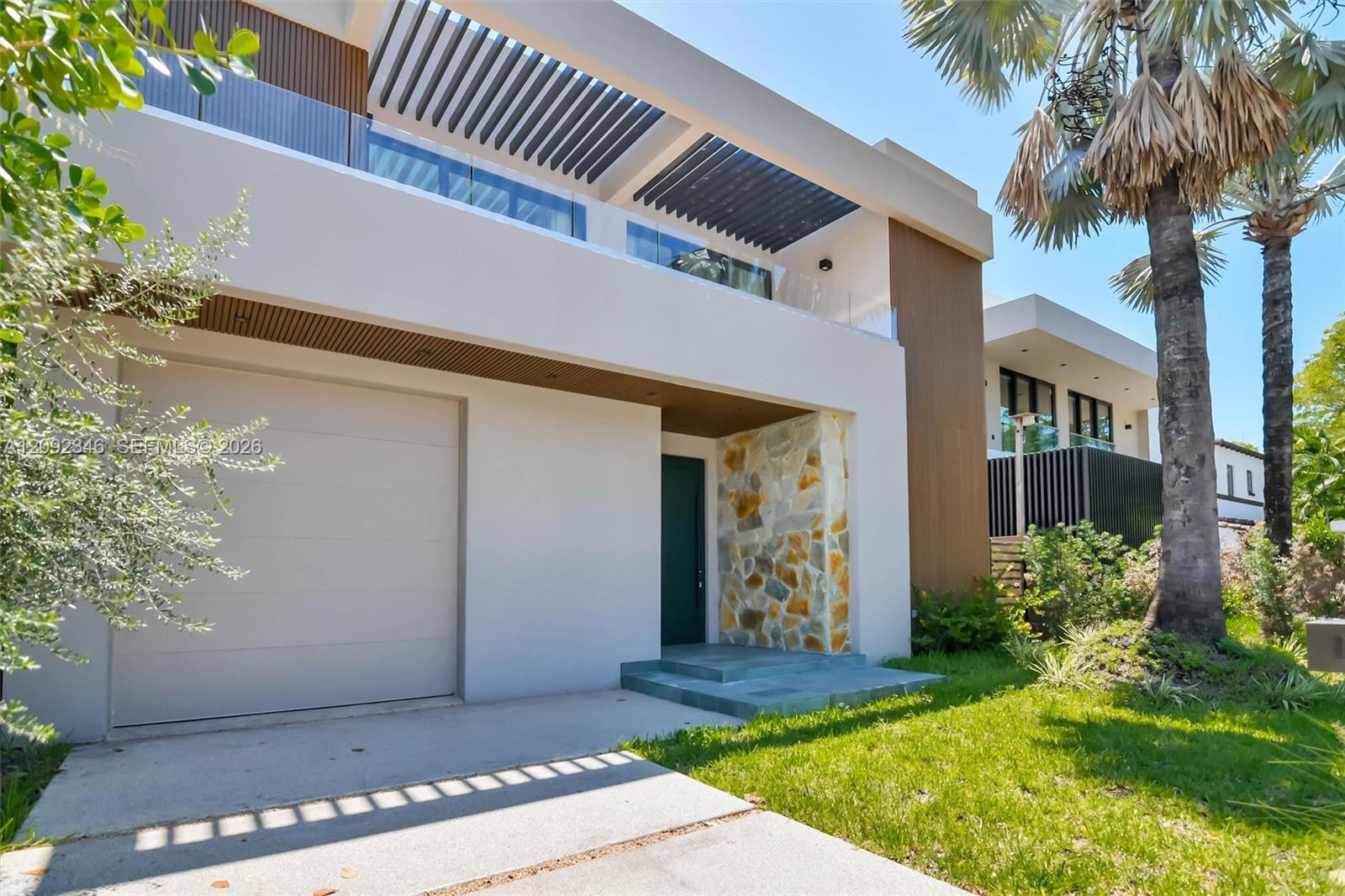135 SW 29th Road gallery image #3