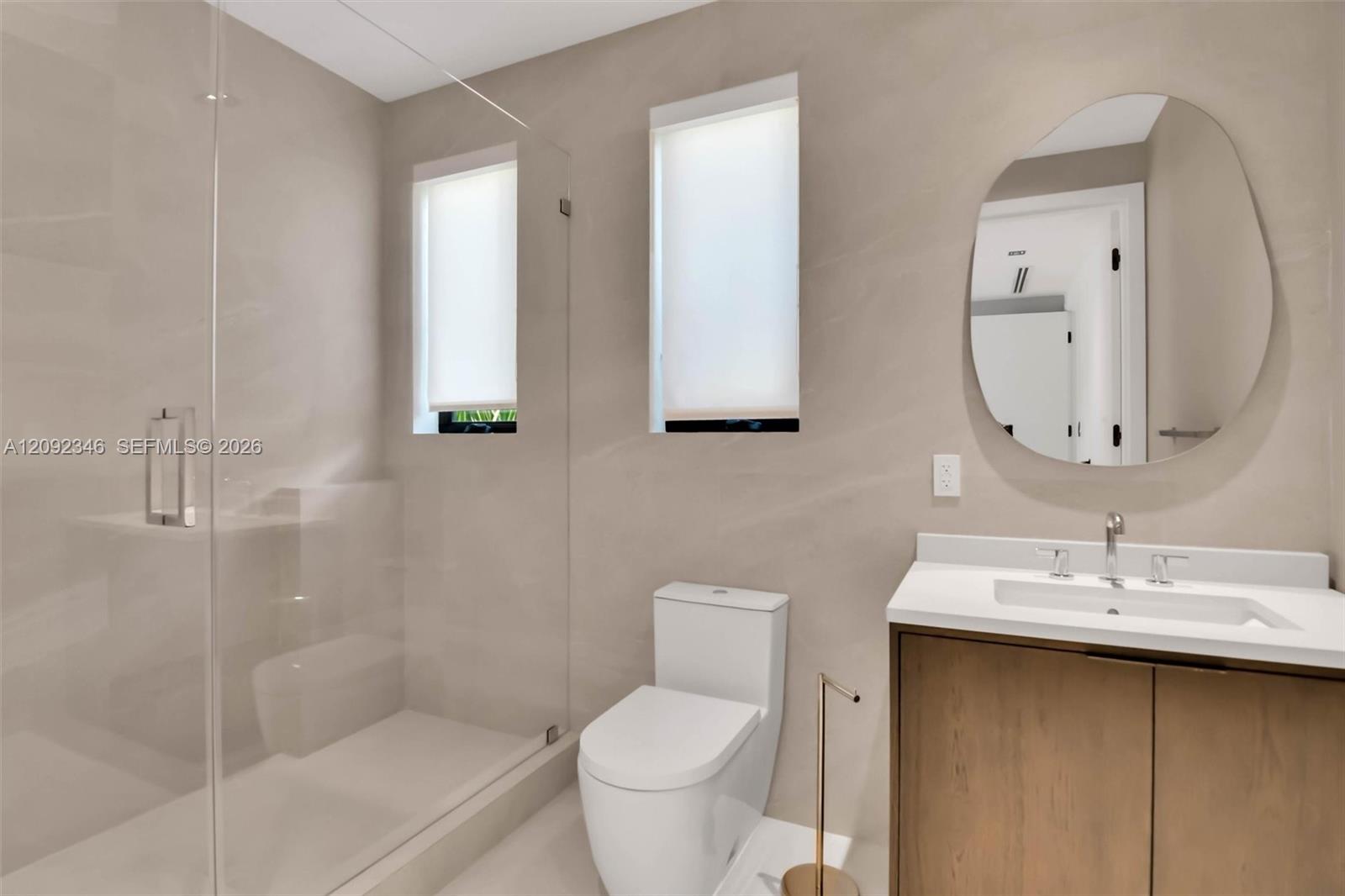 135 SW 29th Road gallery image #33