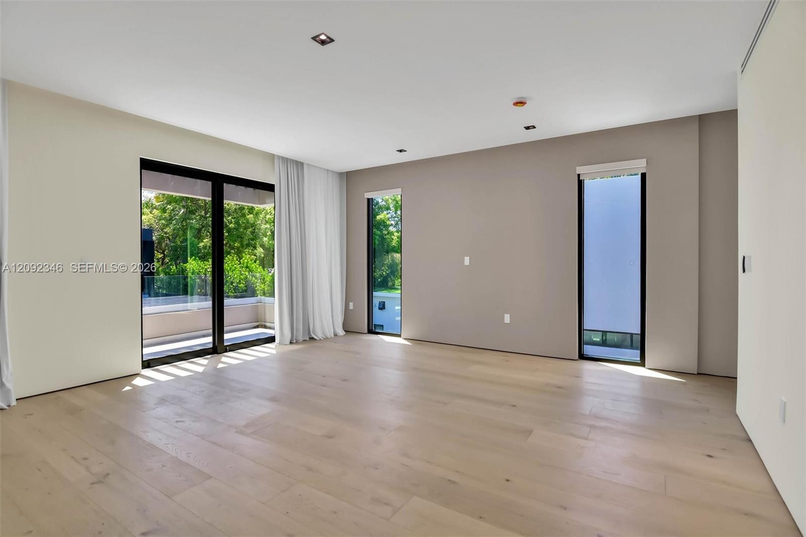 135 SW 29th Road gallery image #39