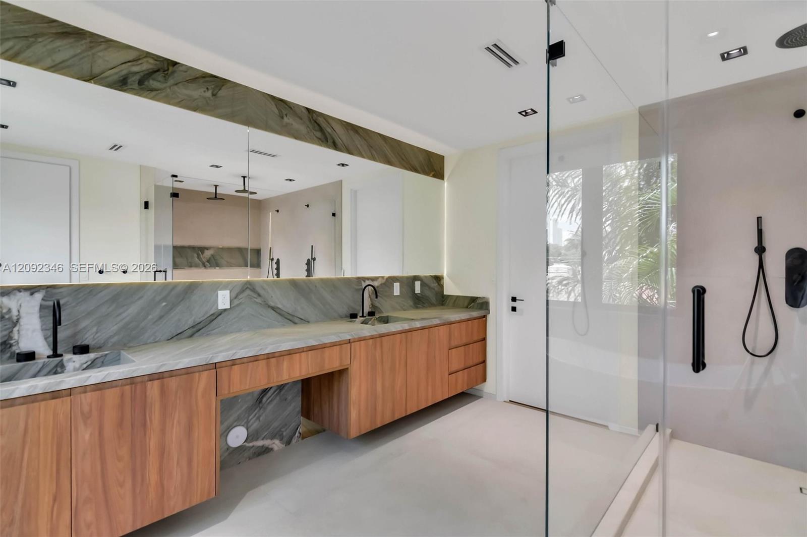 135 SW 29th Road gallery image #46