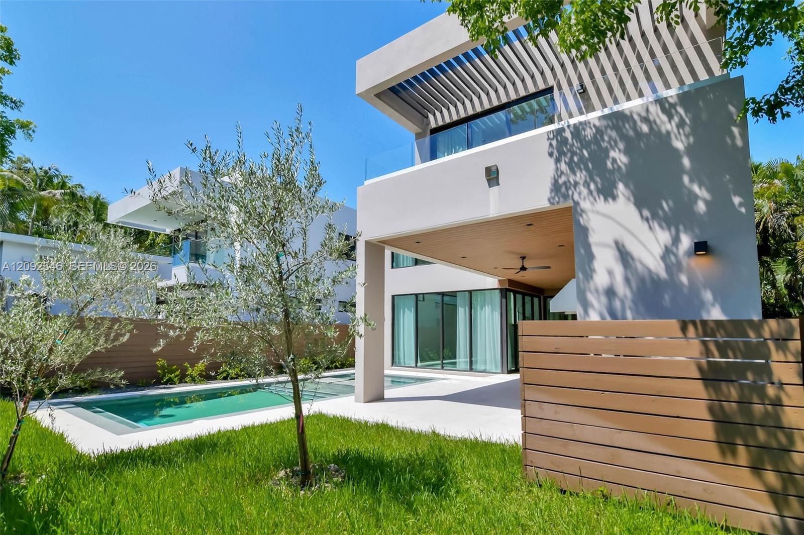 135 SW 29th Road gallery image #69