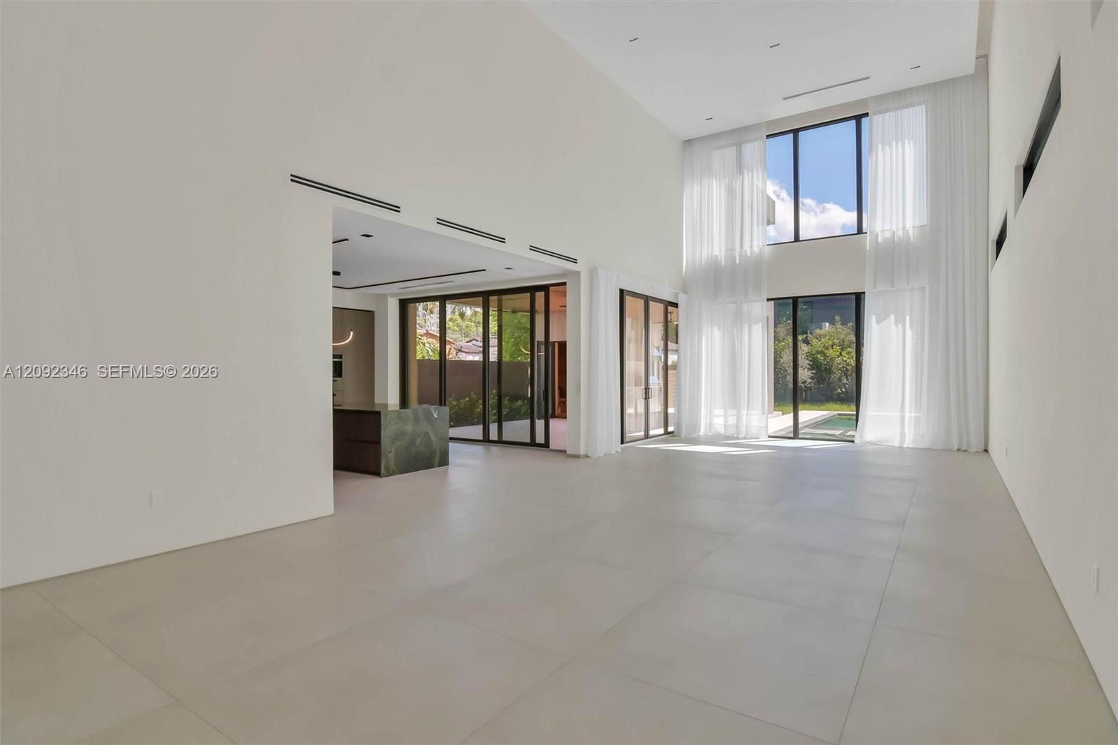 135 SW 29th Road gallery image #7