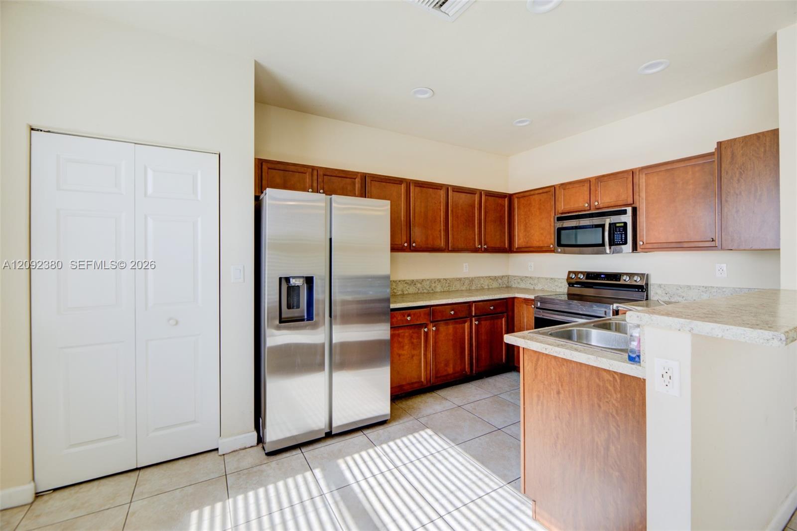 3316 W 91st Terrace