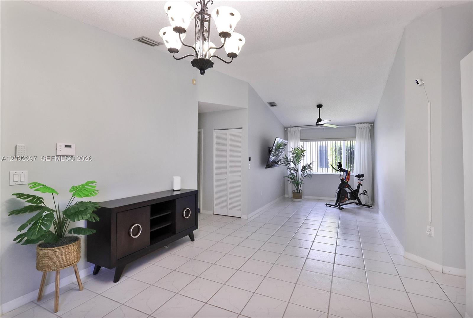 127 Danielle Court gallery image #3
