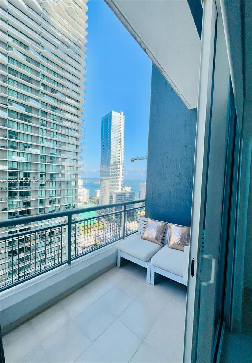 60 SW 13th Street gallery image #11