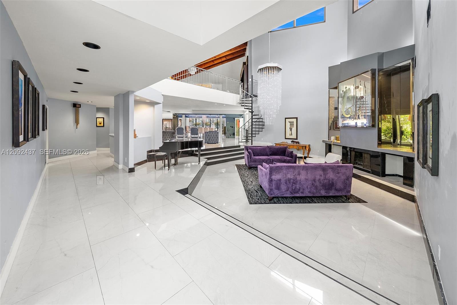 507 Palm Drive