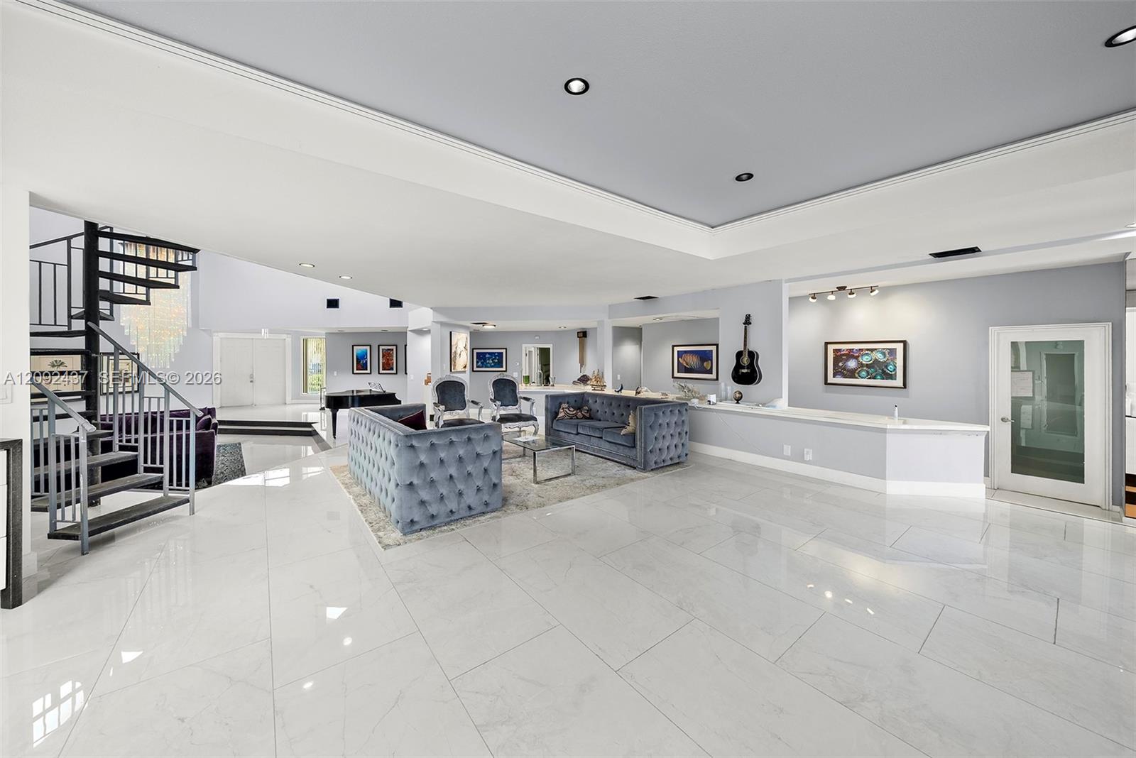 507 Palm Drive