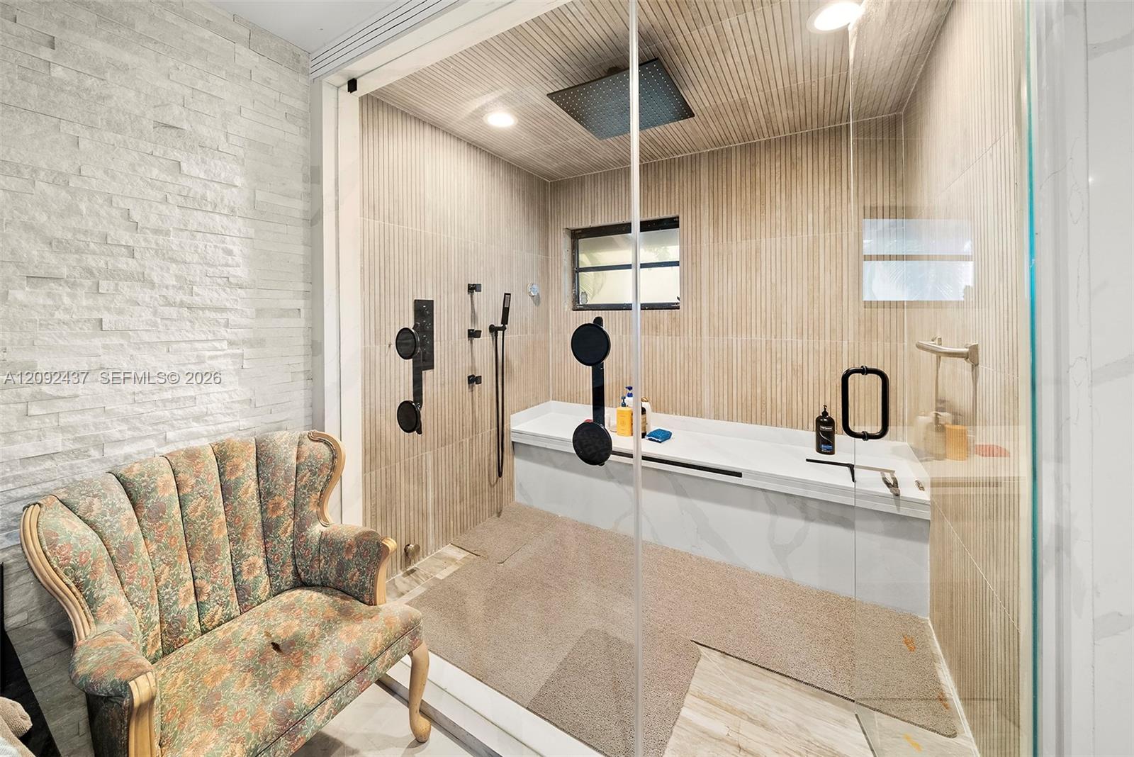 507 Palm Drive