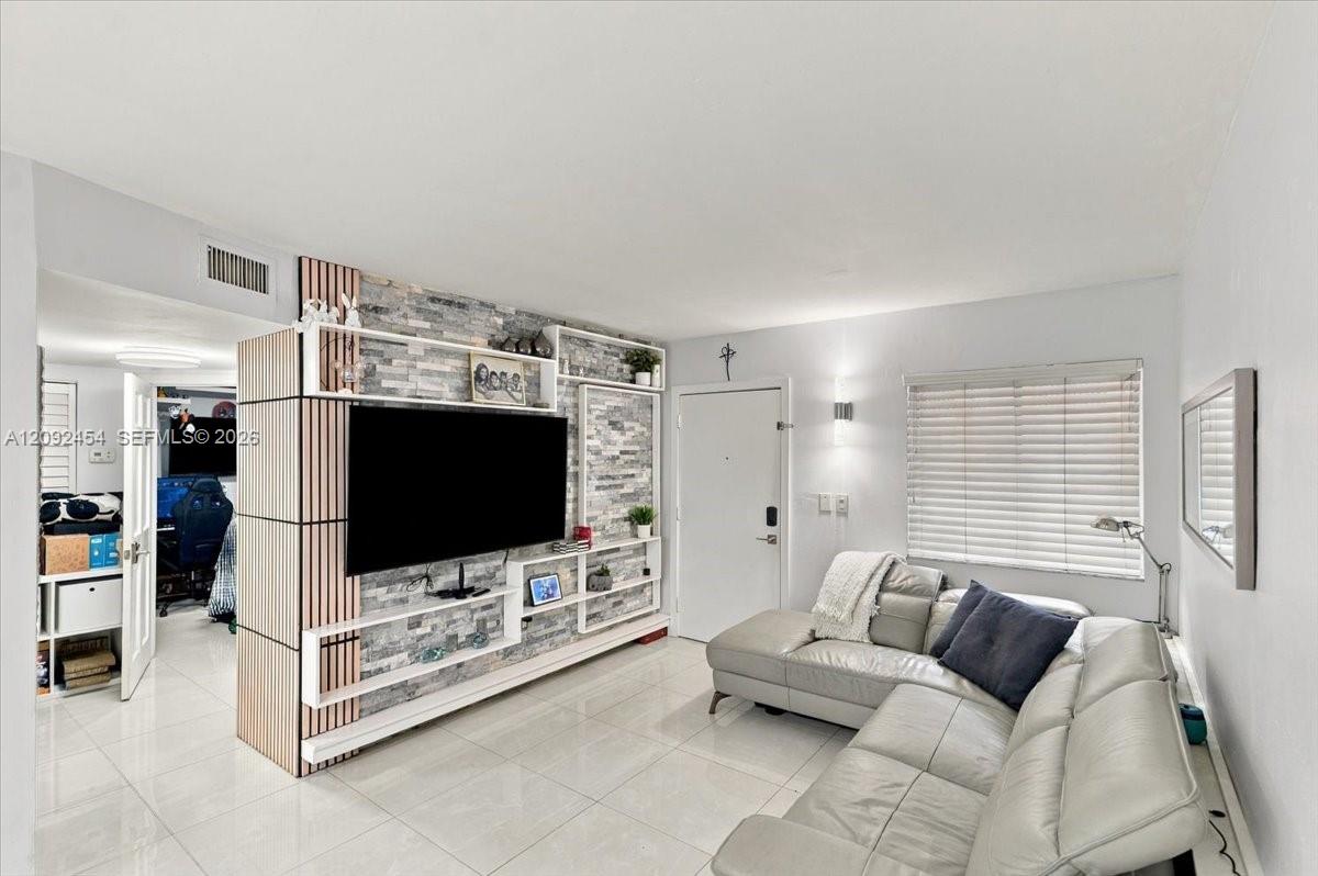 5350 W 21st Court