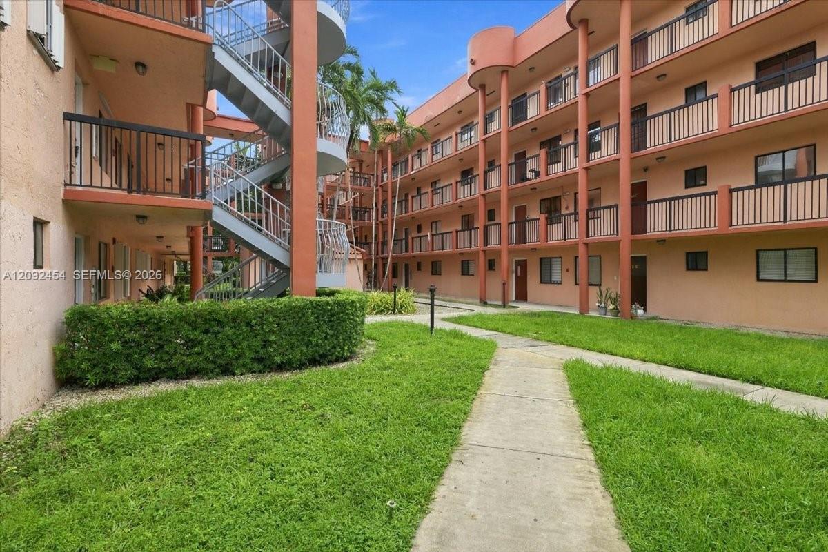 5350 W 21st Court