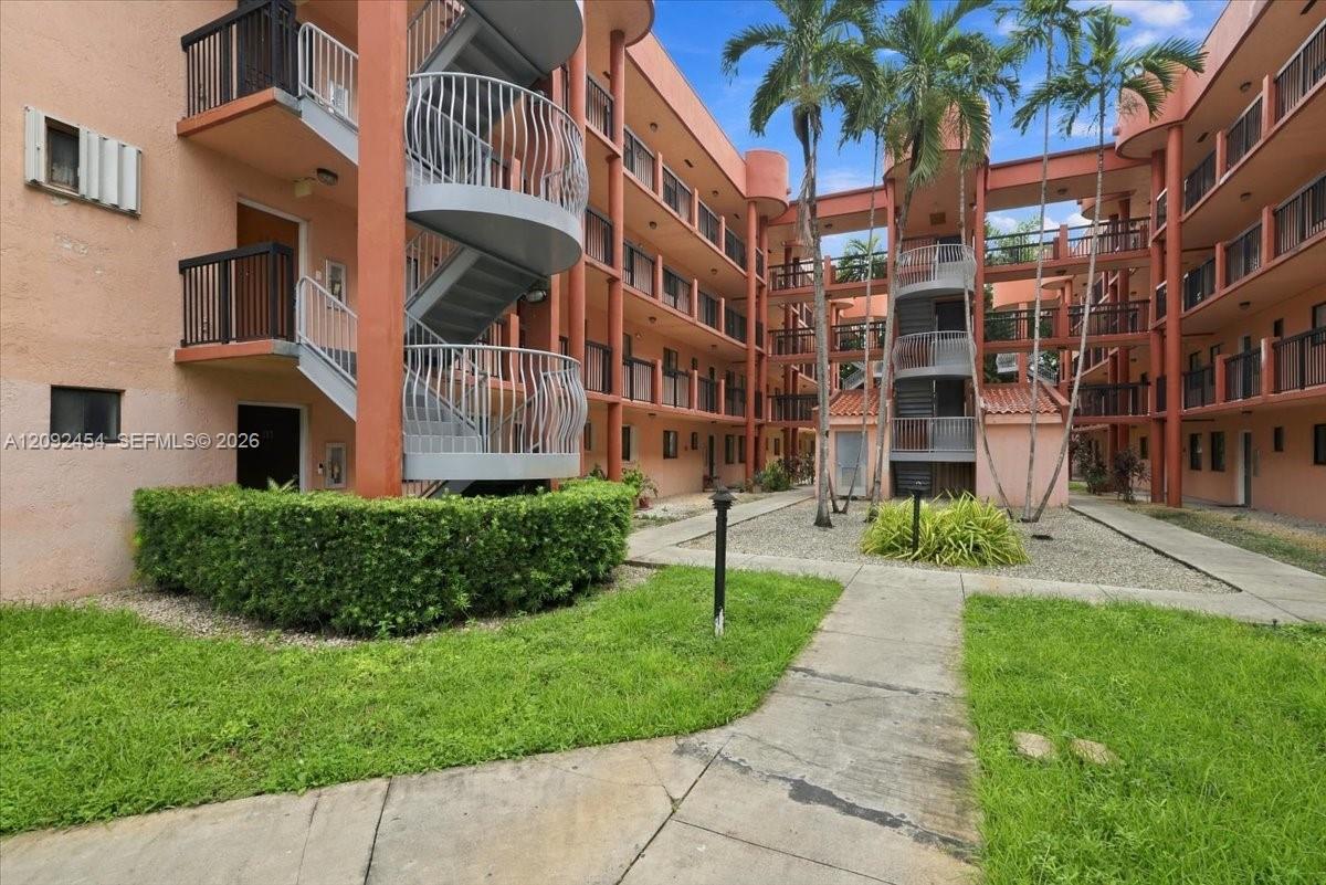 5350 W 21st Court