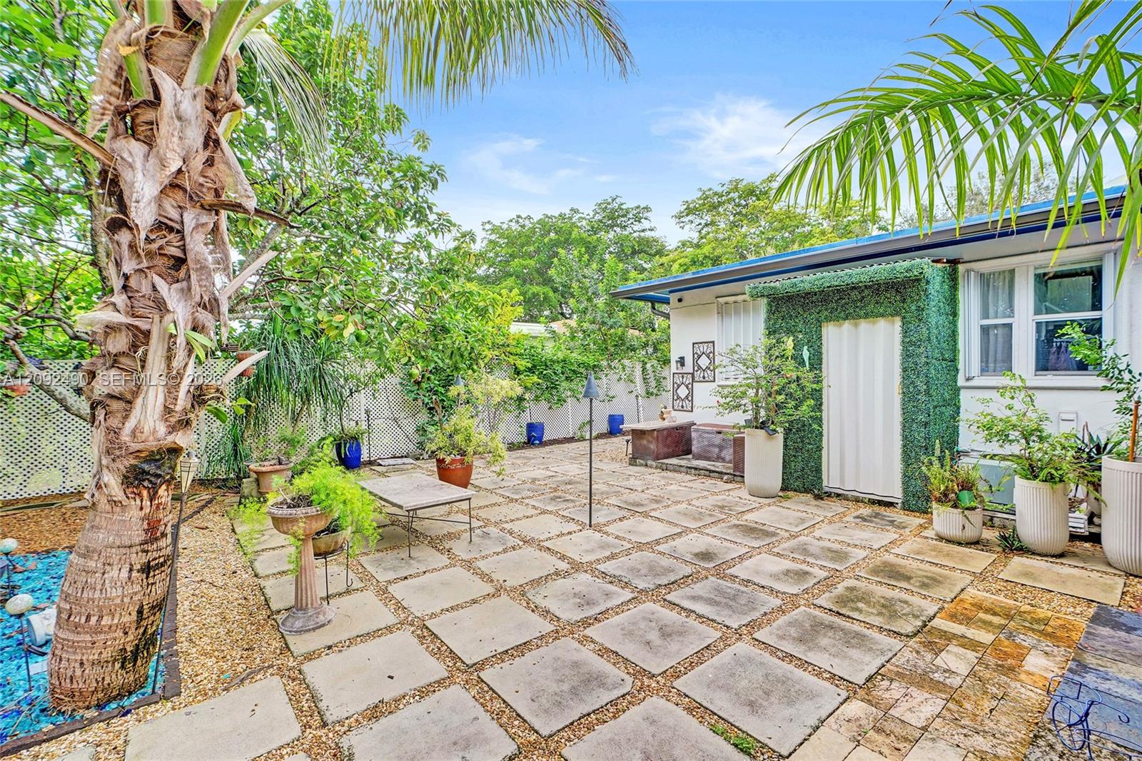 860 NE 127th Street