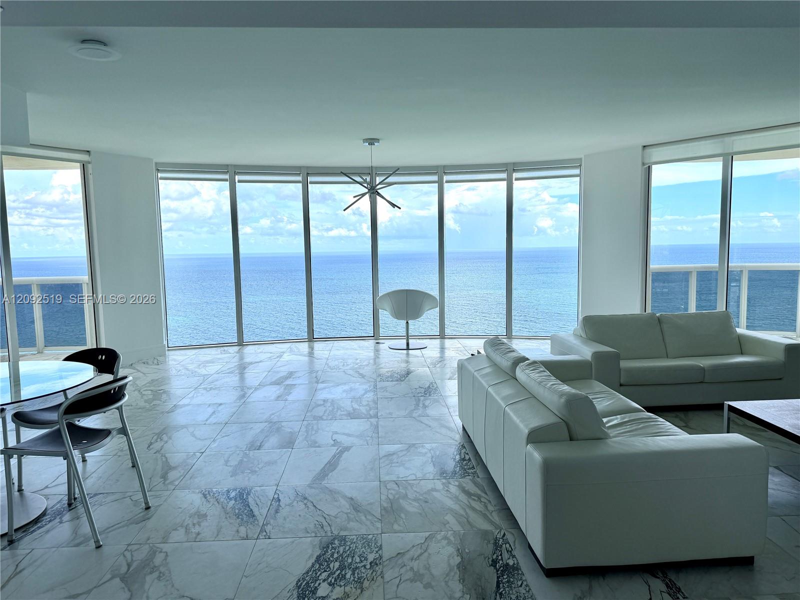 17201 Collins Avenue gallery image #34