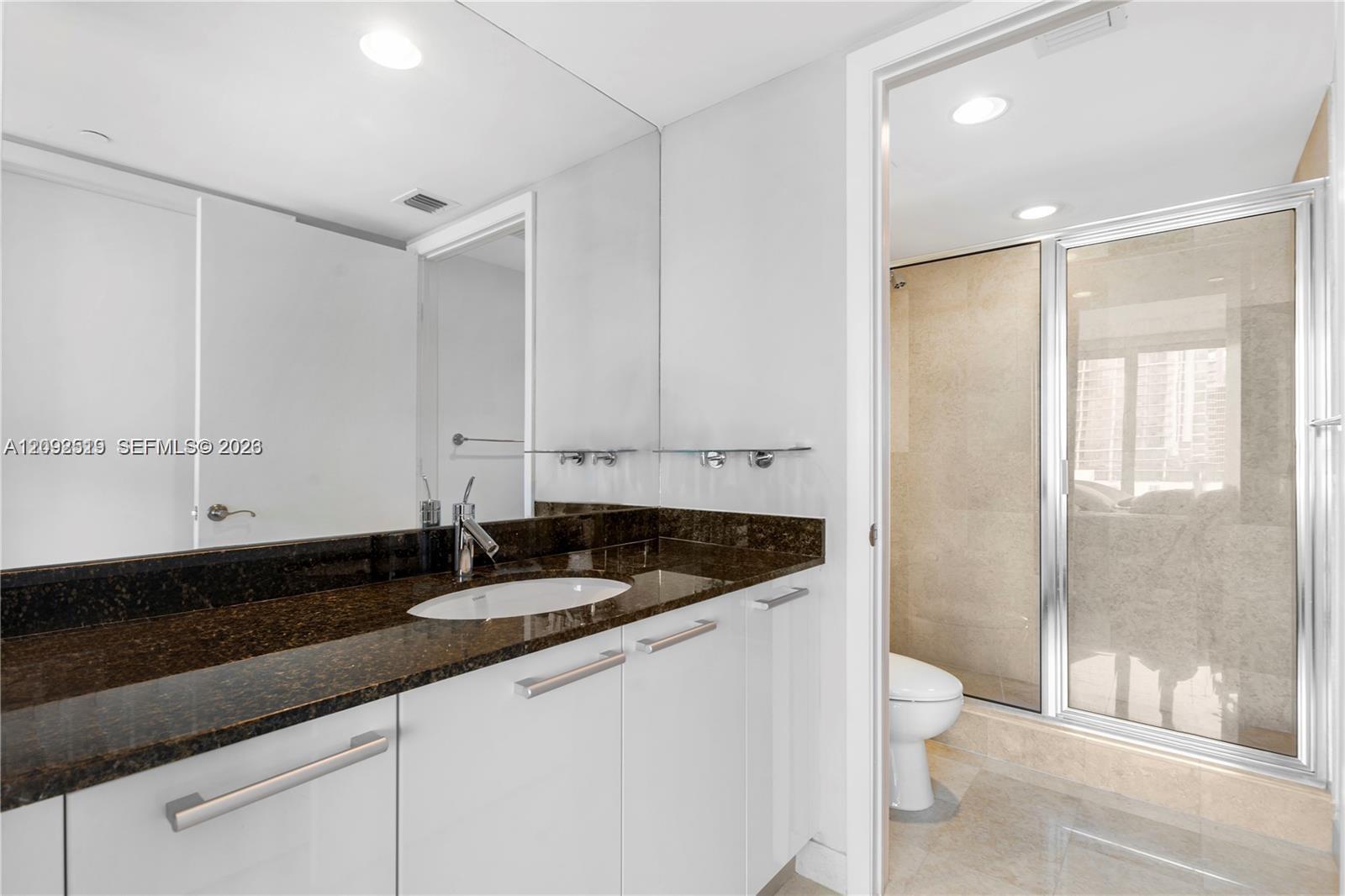 17201 Collins Avenue gallery image #46