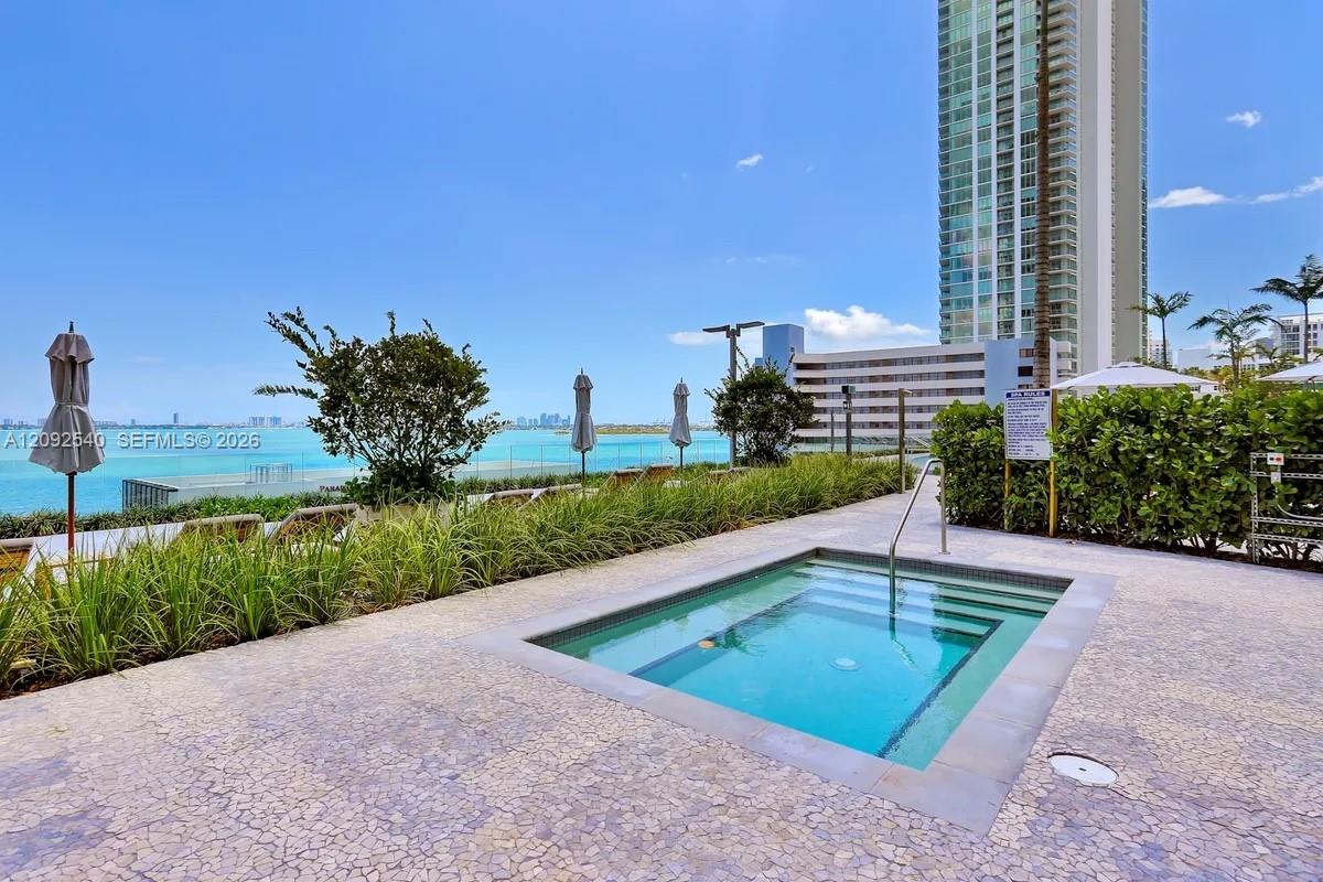 650 NE 32nd Street