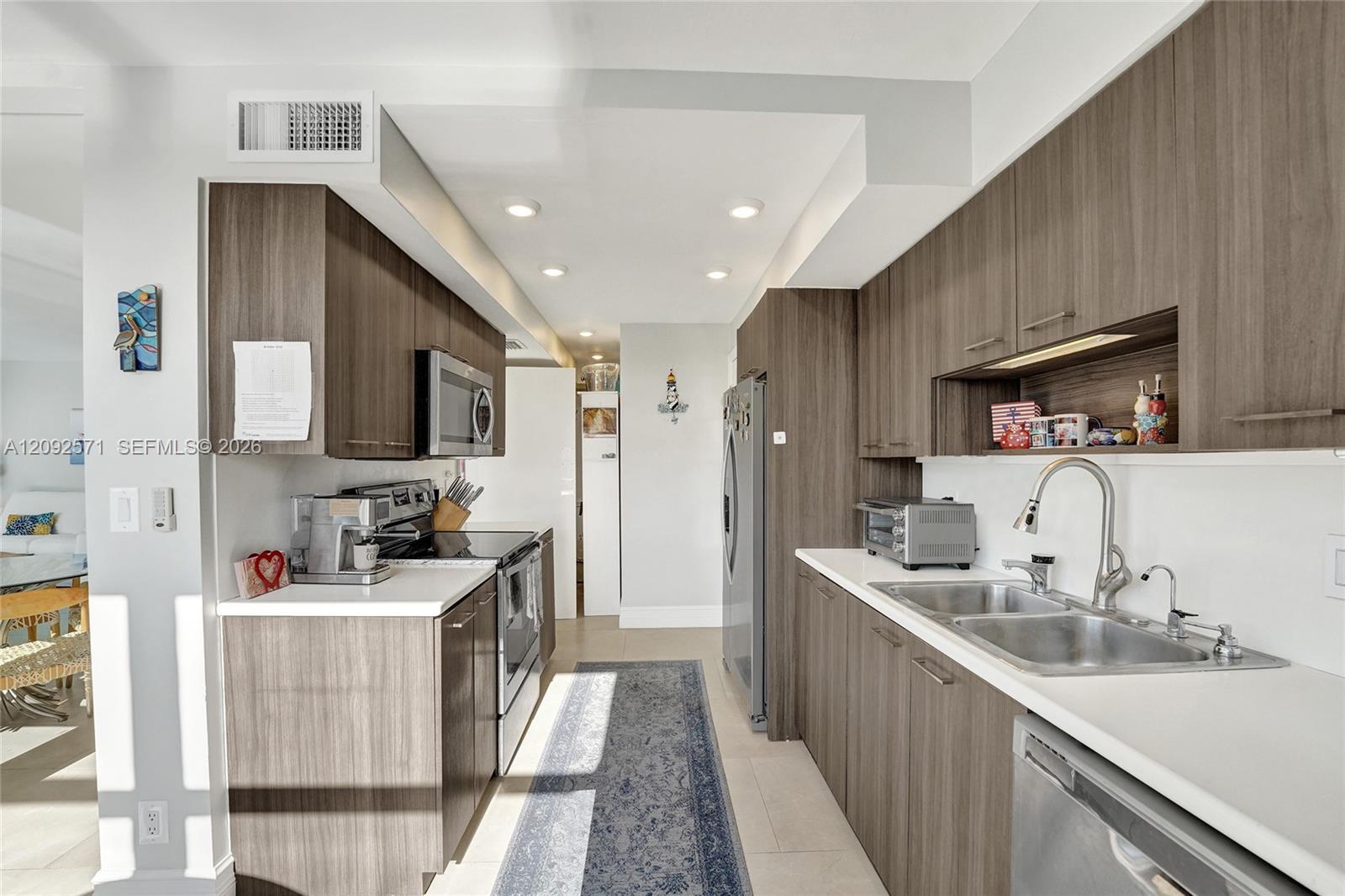 936 Intracoastal Drive