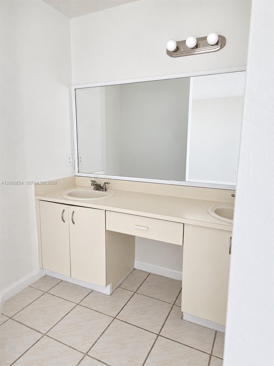 14440 SW 145th Place gallery image #12