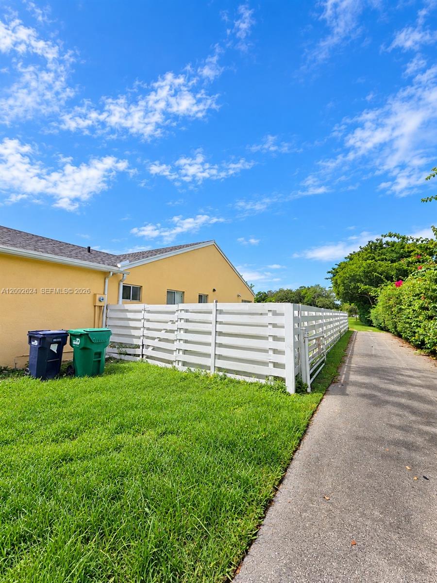 14440 SW 145th Place gallery image #3