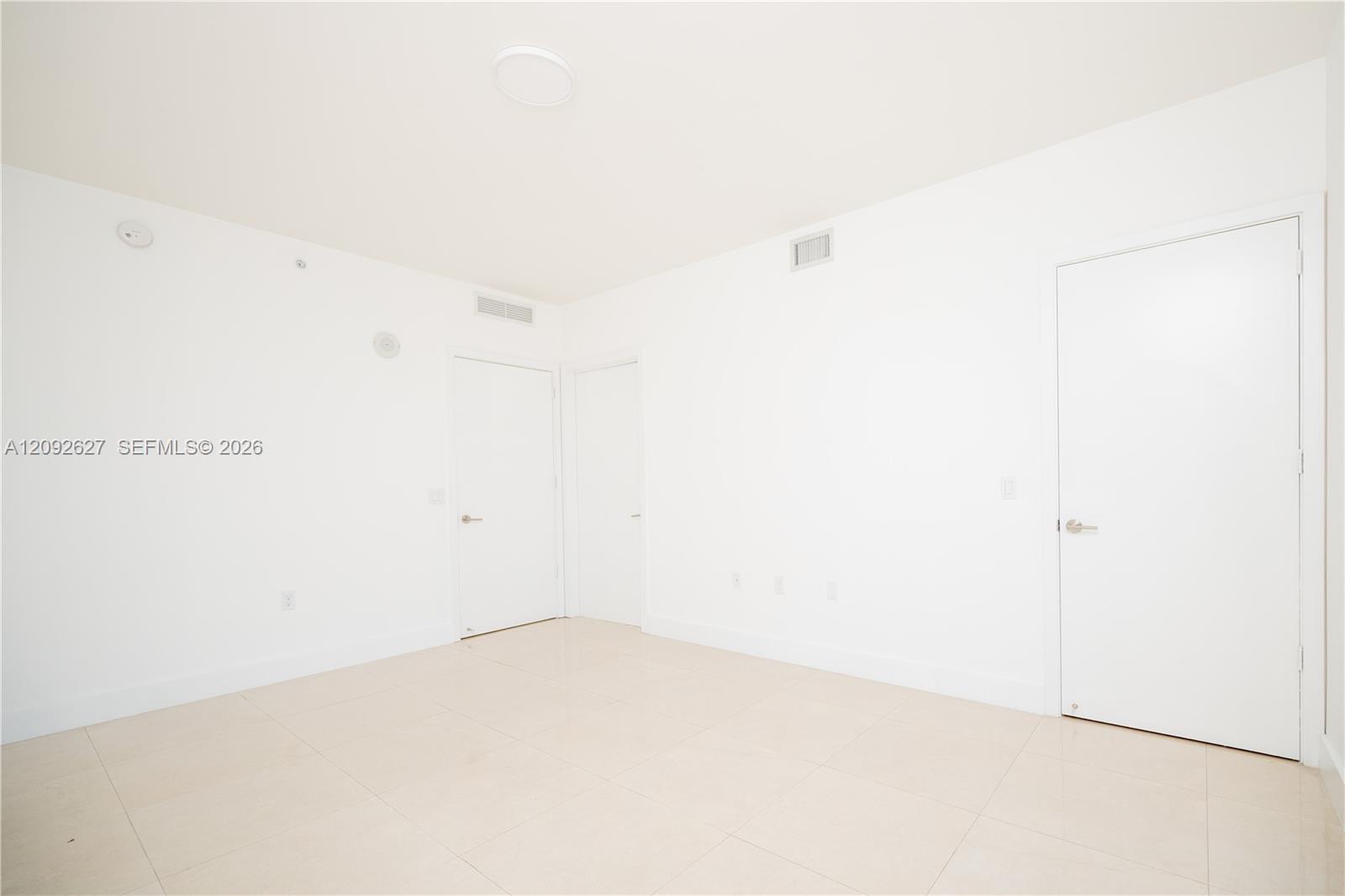 201 SW 17th Road gallery image #10