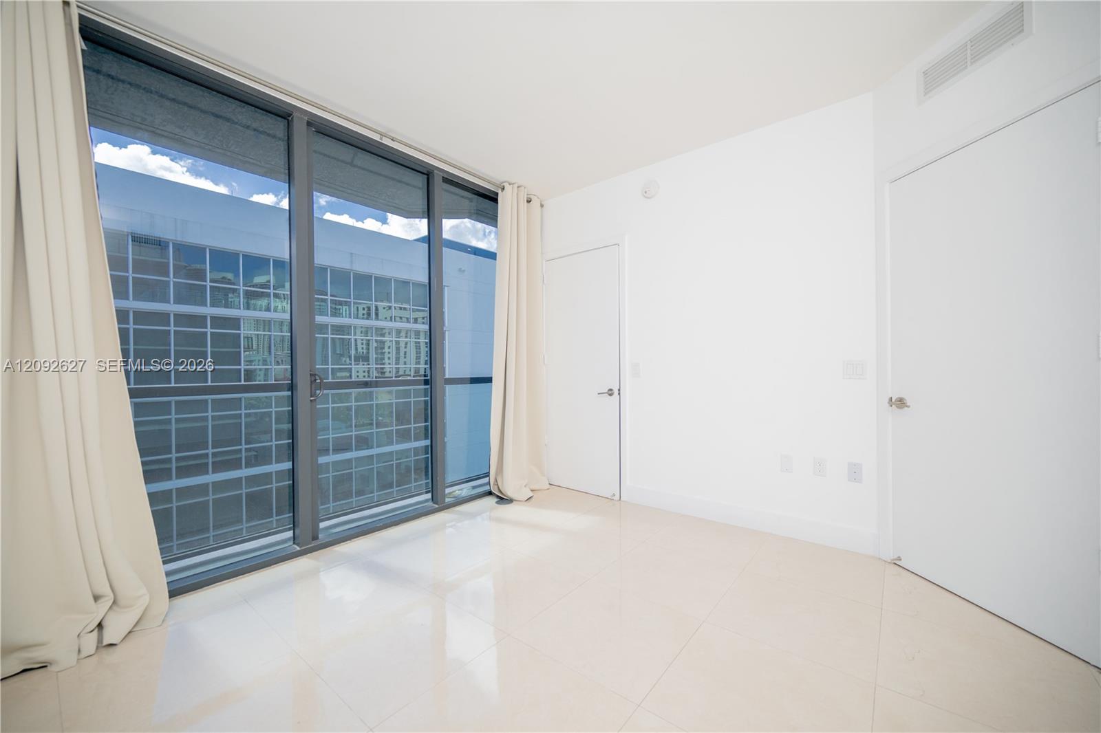 201 SW 17th Road gallery image #11